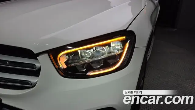 Mercedes-Benz GLC-Class 2021 — Photo 16/34