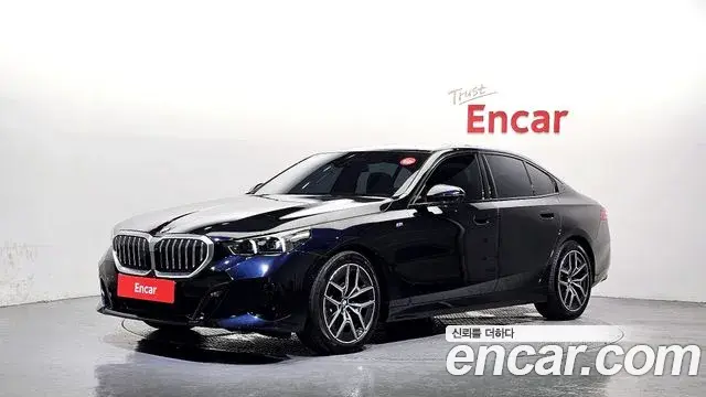 BMW 5 Series 2025 — Фото 1/20