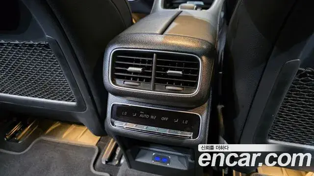 Mercedes-Benz GLE-Class 2023 — Şəkil 16/39
