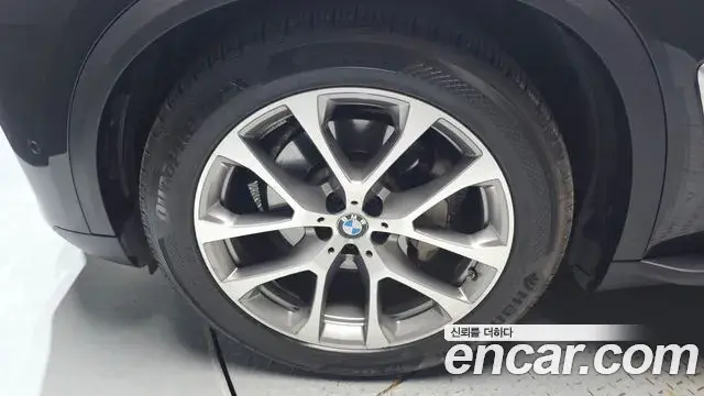 BMW X5 2024 — Photo 31/37