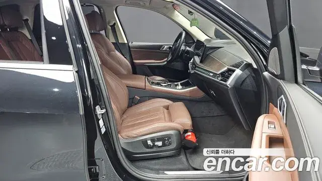 BMW X5 2024 — Photo 8/37