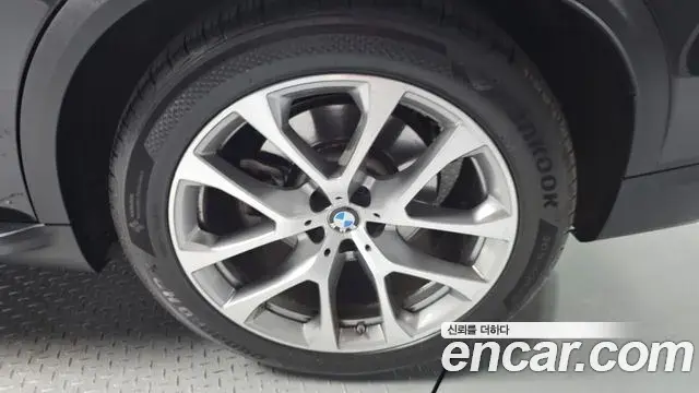 BMW X5 2024 — Photo 9/37