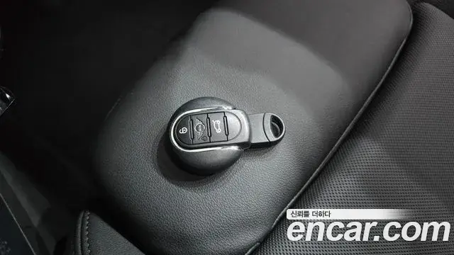 Mini Cooper Countryman 2023 — Şəkil 8/20