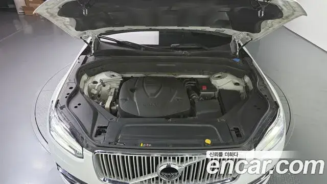 Volvo XC90 2019 — ფოტო 5/20