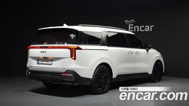 Kia Carnival 2025 — Şəkil 3/35