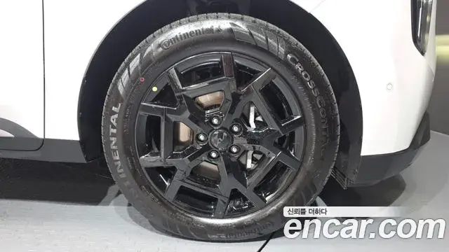 Kia Carnival 2025 — Şəkil 31/35