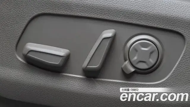 Kia Carnival 2025 — Şəkil 21/35