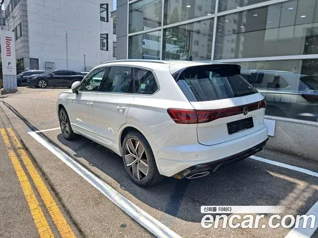 Volkswagen Touareg 2026 — Photo 1/7