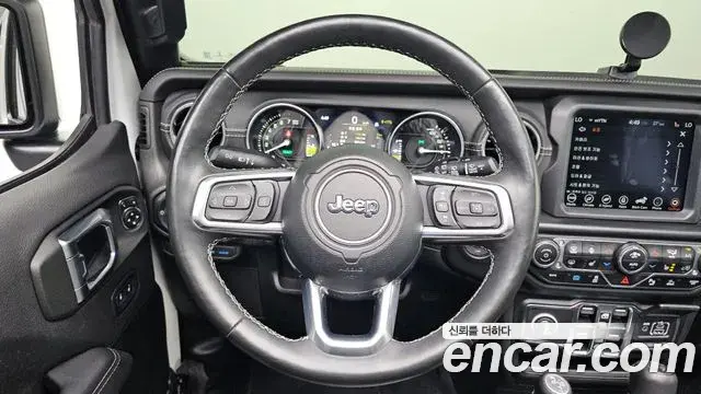 Jeep Wrangler 2022 — Şəkil 24/34
