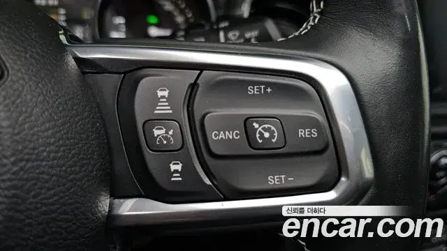 Jeep Wrangler 2022 — Şəkil 14/34