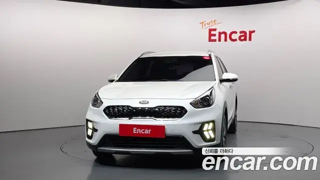 Kia Niro 2020 — Фото 3/20