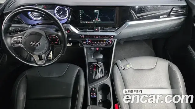 Kia Niro 2020 — Фото 7/20
