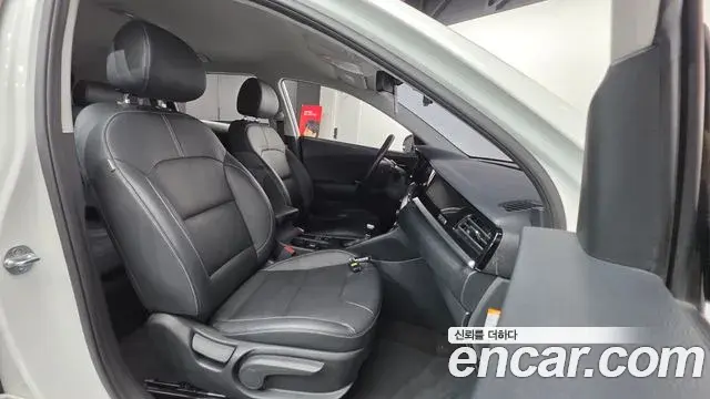Kia Niro 2020 — Фото 10/20