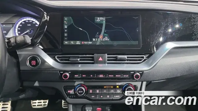Kia Niro 2020 — Фото 14/20