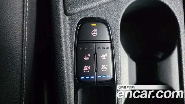 Kia Niro 2020 — Фото 17/20