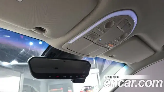 Genesis G70 2018 — ფოტო 16/20