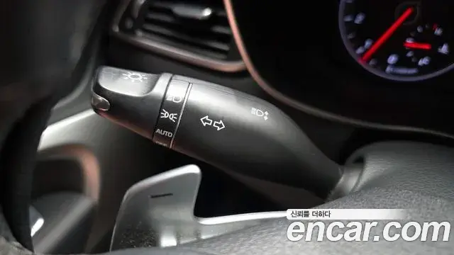 Genesis G70 2018 — ფოტო 6/20
