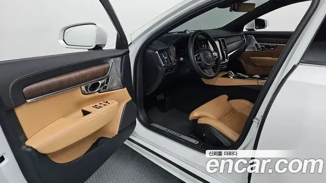 Volvo S90 2022 — Фото 10/20