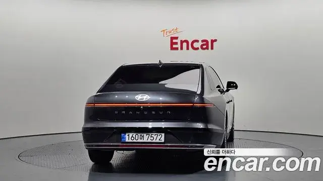 Hyundai Grandeur Hybrid 2023 — ფოტო 23/34