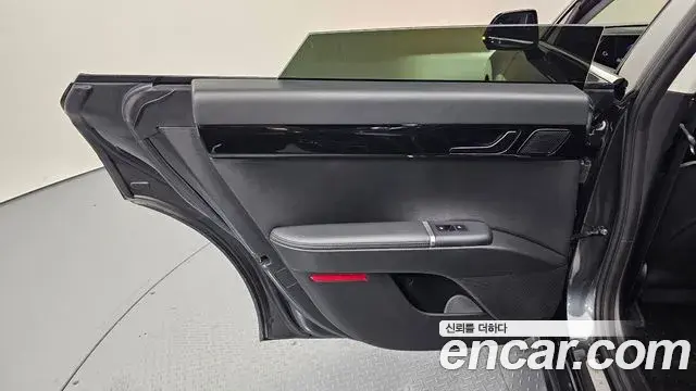 Hyundai Grandeur Hybrid 2023 — ფოტო 26/34