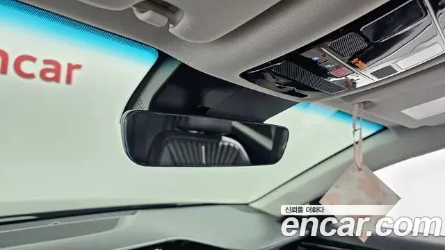 Hyundai Grandeur Hybrid 2023 — ფოტო 16/34