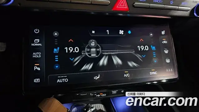 Hyundai Grandeur Hybrid 2023 — ფოტო 8/34