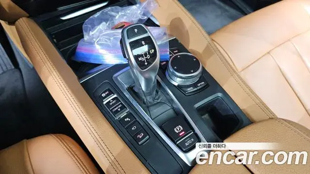 BMW X6 2018 — ფოტო 19/32