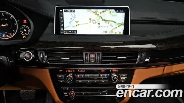 BMW X6 2018 — ფოტო 12/32