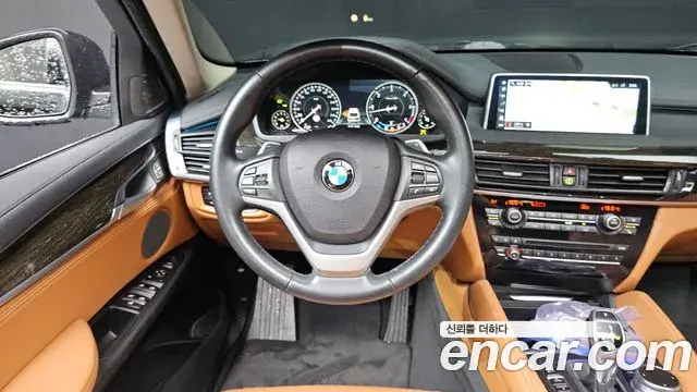 BMW X6 2018 — ფოტო 8/32