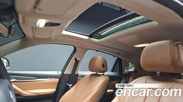 BMW X6 2018 — ფოტო 23/32
