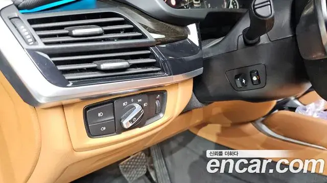 BMW X6 2018 — ფოტო 11/32