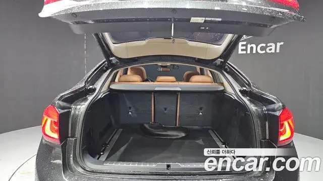 BMW X6 2018 — ფოტო 13/32