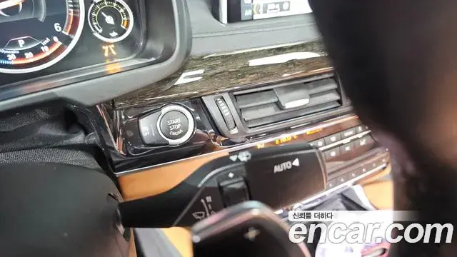 BMW X6 2018 — ფოტო 24/32