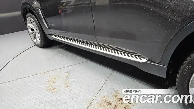 BMW X6 2018 — ფოტო 15/32