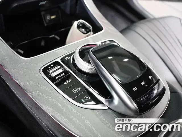 Mercedes-Benz CLS-Class 2020 — Photo 11/20