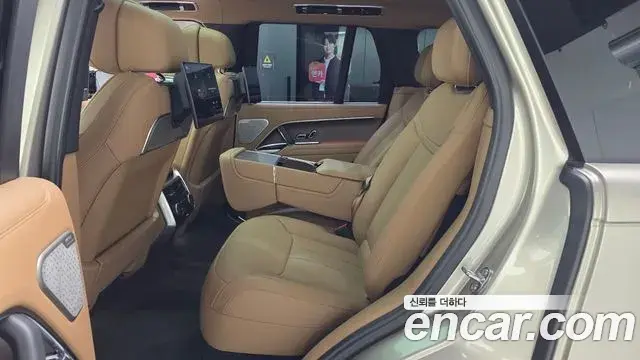 Land Rover Range Rover 2025 — ფოტო 16/20