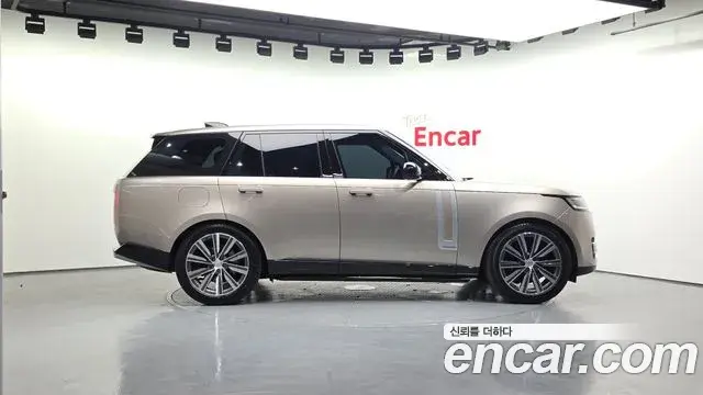 Land Rover Range Rover 2025 — ფოტო 6/20