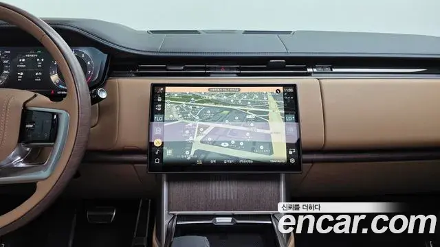 Land Rover Range Rover 2025 — ფოტო 14/20