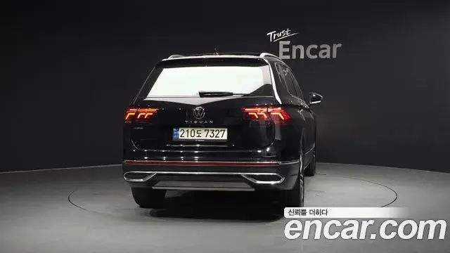 Volkswagen Tiguan Allspace 2022 — Photo 17/20