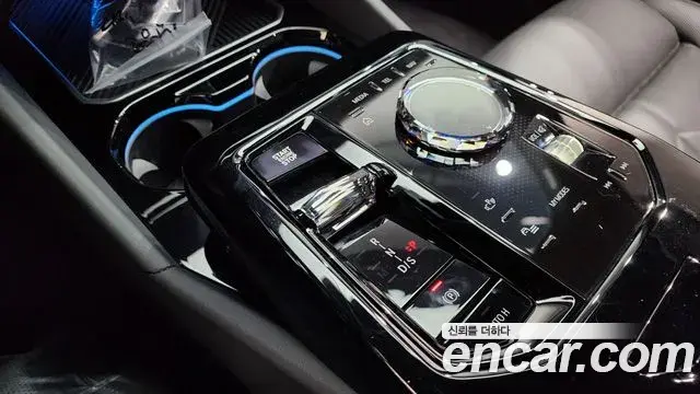 BMW 5 Series 2025 — Photo 23/33