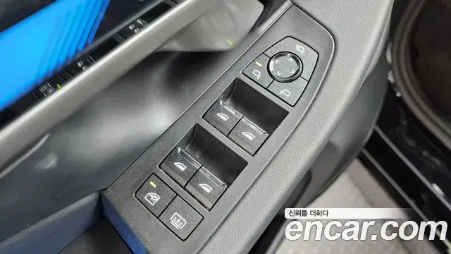 BMW 5 Series 2025 — Photo 26/33