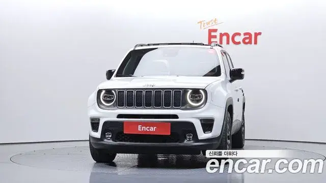 Jeep Renegade 2023 — ფოტო 23/32
