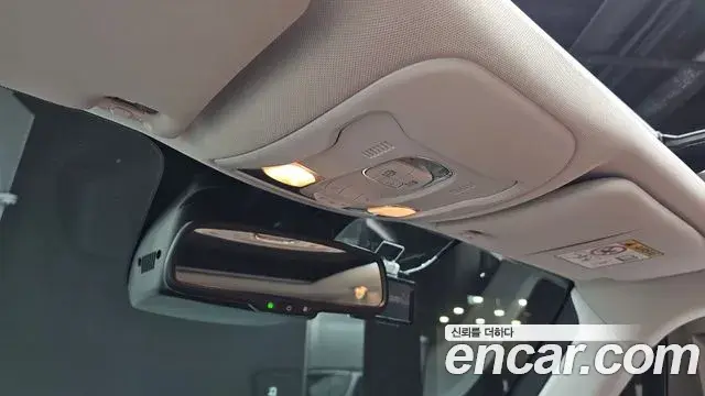 Jeep Renegade 2023 — ფოტო 14/32