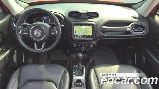 Jeep Renegade 2019 — ფოტო 21/34