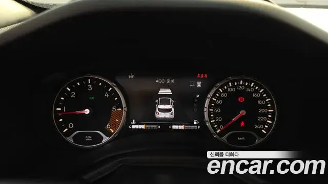 Jeep Renegade 2019 — ფოტო 22/34