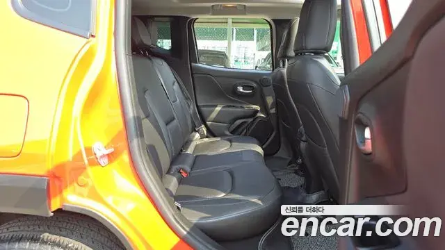Jeep Renegade 2019 — ფოტო 10/34