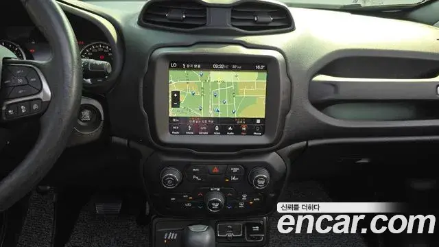 Jeep Renegade 2019 — ფოტო 2/34