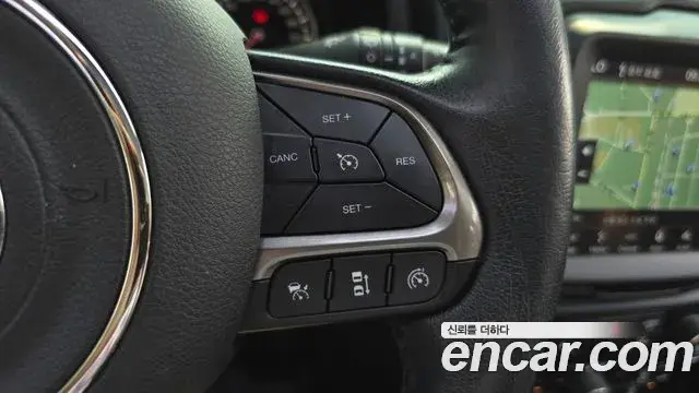 Jeep Renegade 2019 — ფოტო 13/34