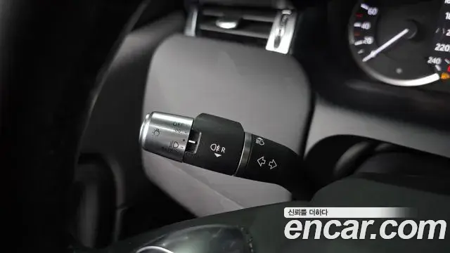 Land Rover Discovery Sport 2020 — Photo 13/20