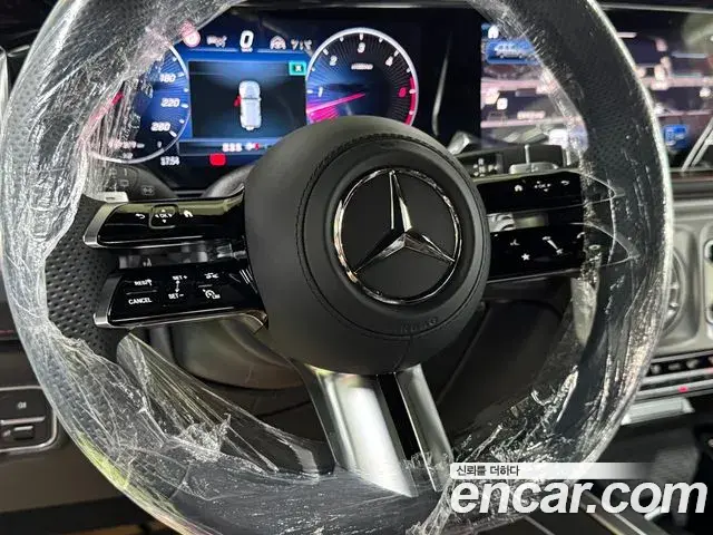 Mercedes-Benz G-Class 2026 — Photo 16/20
